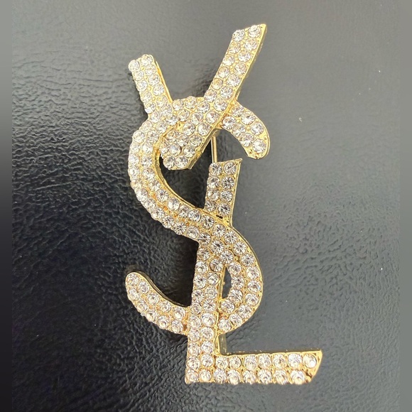 Classic Crystal Brooch